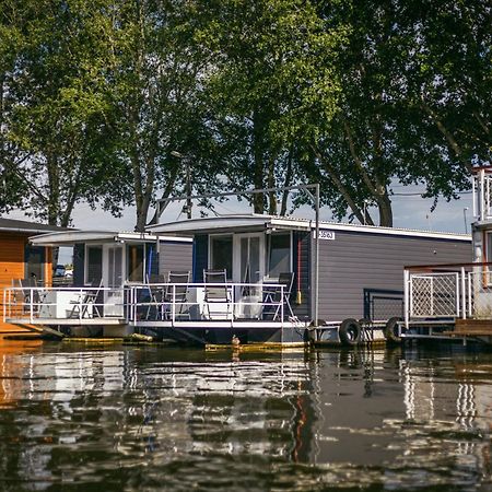 Lakohajo, Uszohaz - Tisza-To Hotel Tiszafured Luaran gambar