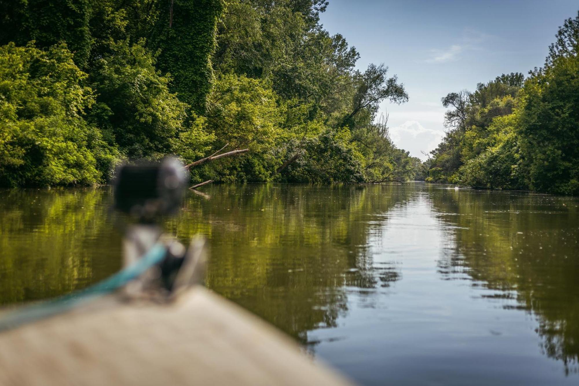 Lakohajo, Uszohaz - Tisza-To Hotel Tiszafured Luaran gambar